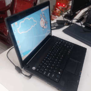 Máy tính xách tay Laptop